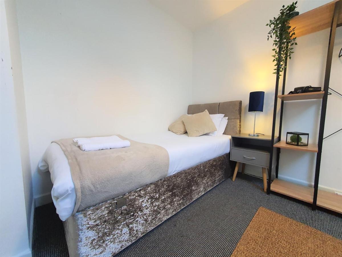 Thesiger Court Apartments - Free Private Parking - By Property Promise كارديف المظهر الخارجي الصورة
