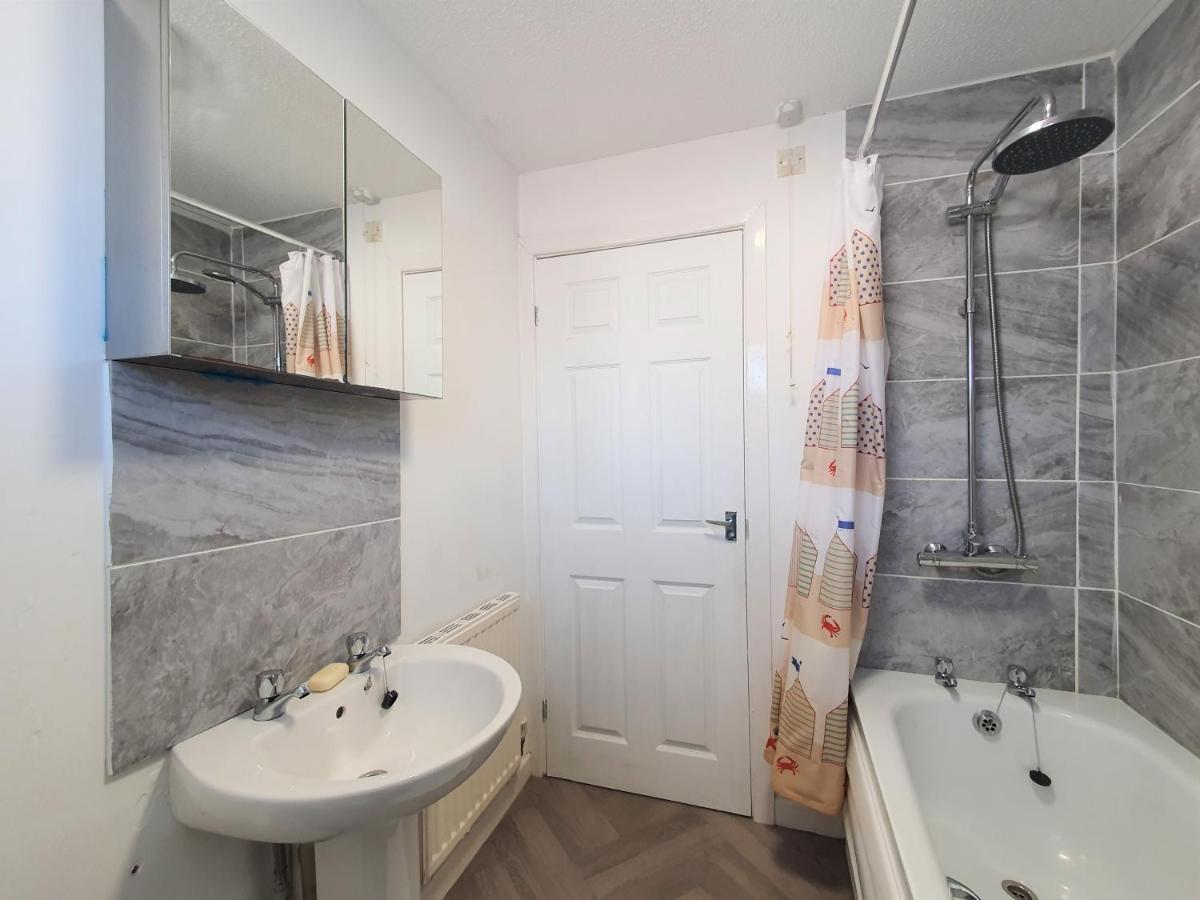 Thesiger Court Apartments - Free Private Parking - By Property Promise كارديف المظهر الخارجي الصورة